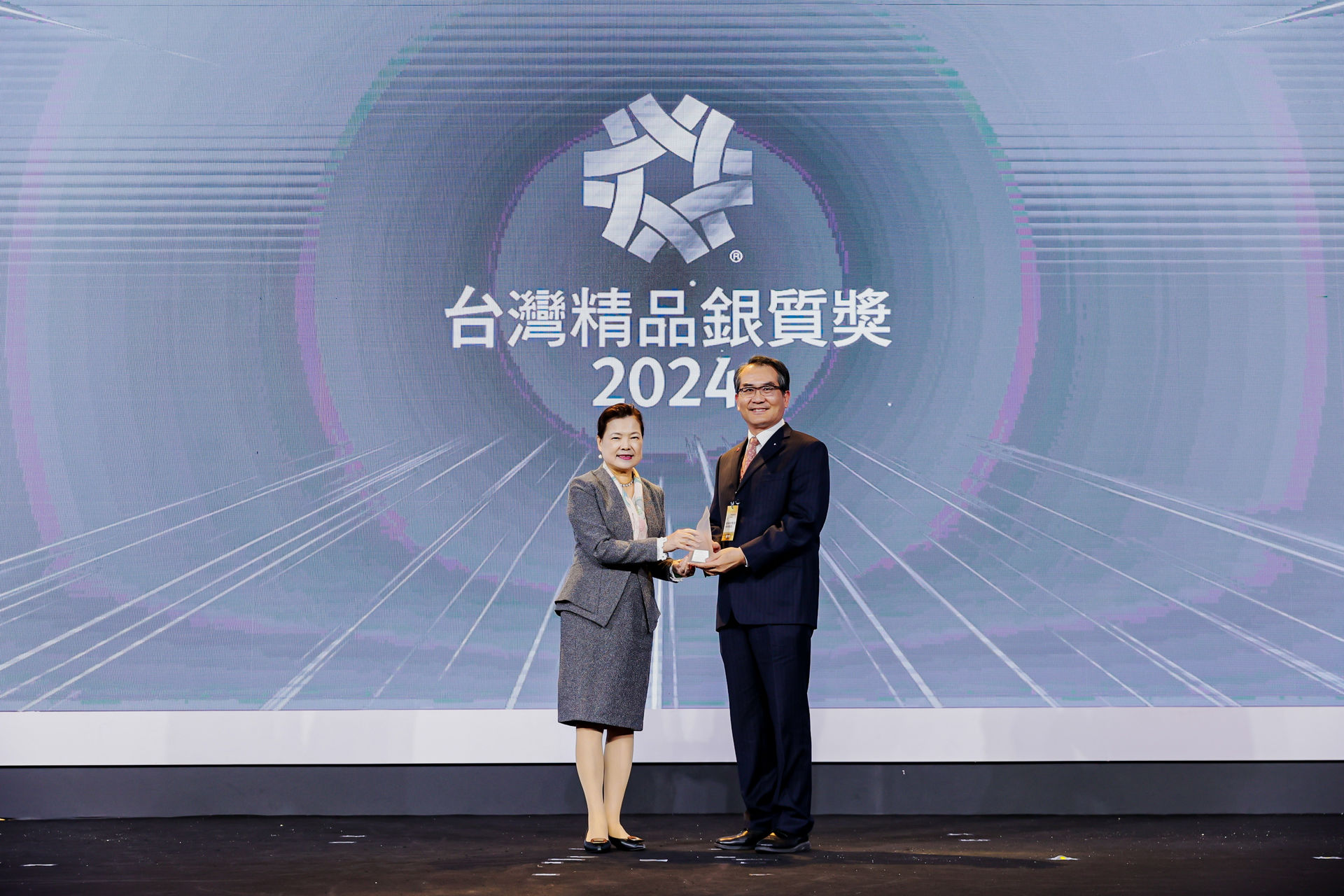 Eversorb AQ Series Light Stabilizer for Waterborne Coating Win Taiwan Excellence Silver Award!